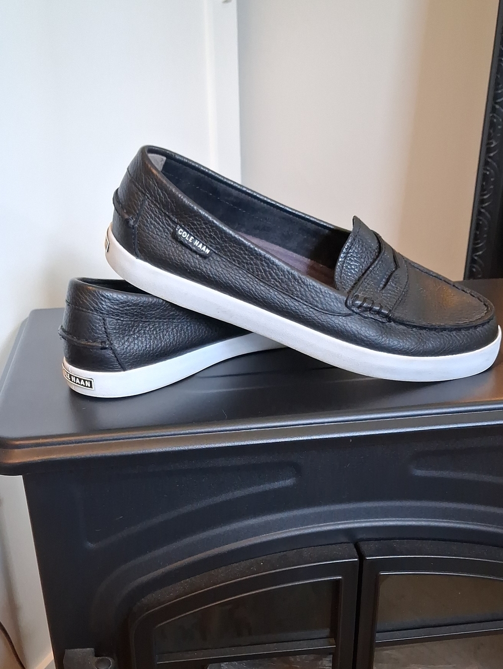 Cole Haan Black Pebble Leather Slip-On Penny Loafers Tennis Shoes 7.5B